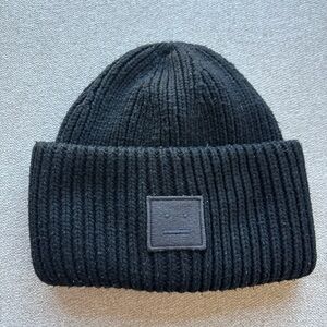 Acne studio logo black beanie